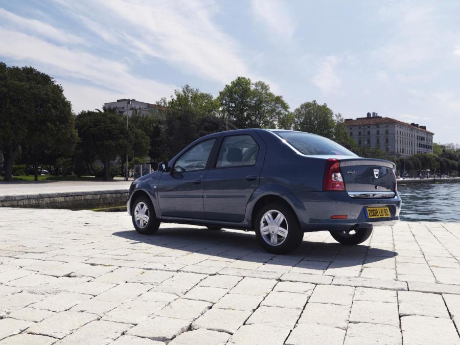  Dacia Logan 2008 года  (фото 60 из 81)